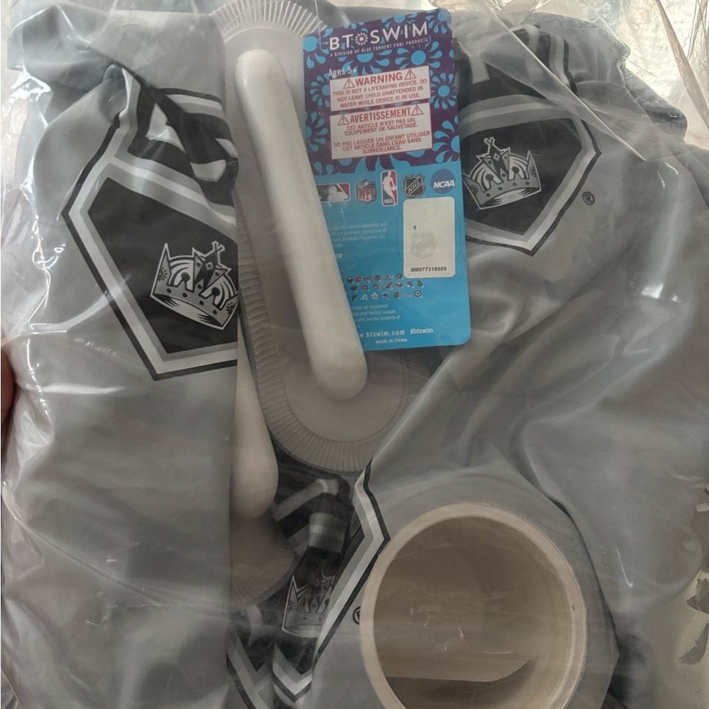 LA Kings Inflatable Pool Float - Picture 2 of 3